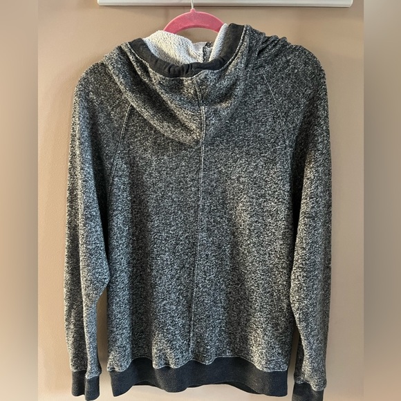 Derek Heart Lightweight Hoodie-Size Medium-Great used condition - Picture 2 of 6